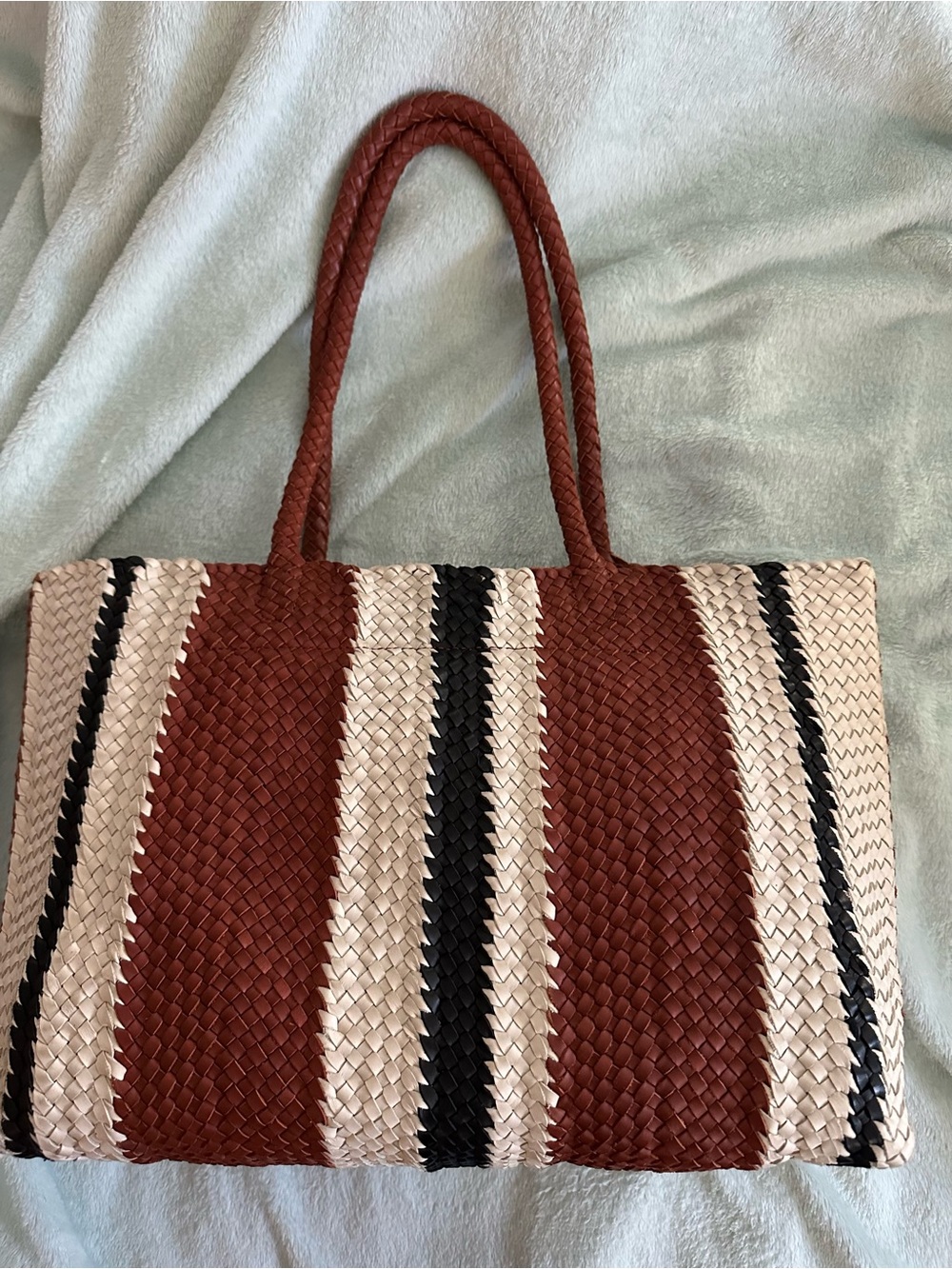 madewell • signature woven tote in stripe - Picture 3 of 7